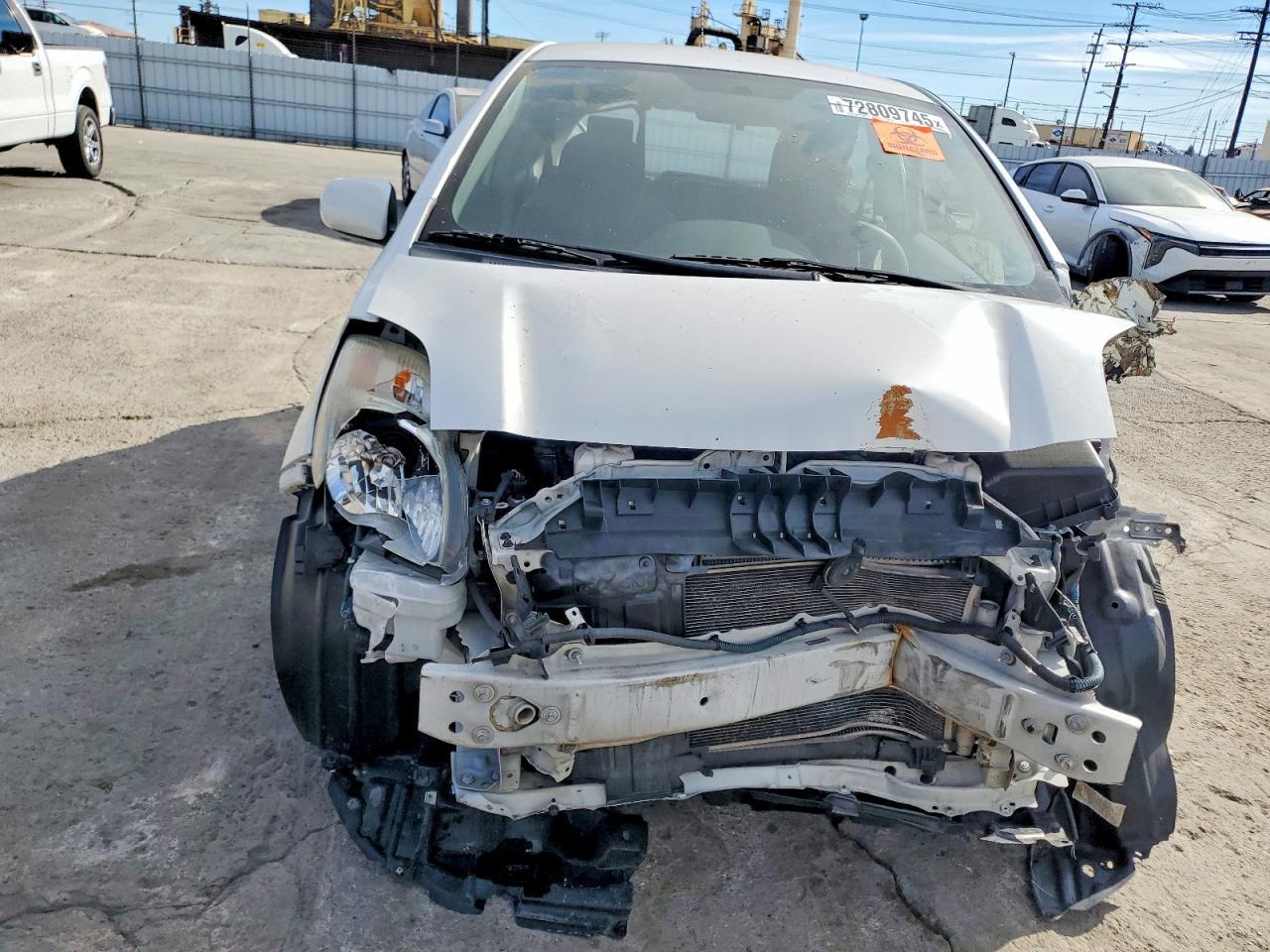 2010 Toyota Yaris - Image 5