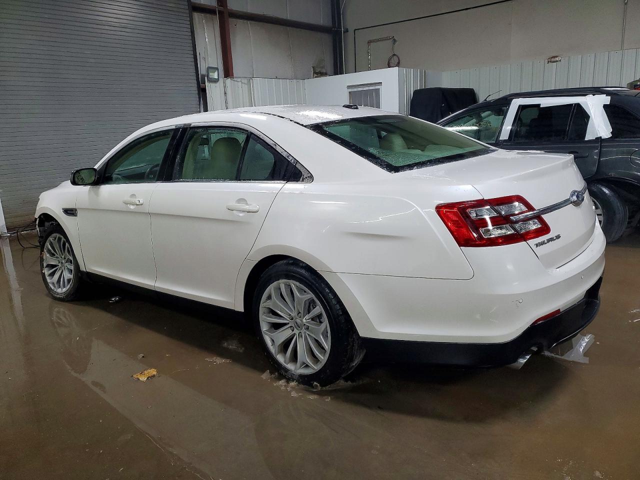 2013 Ford Taurus Limited - Image 2