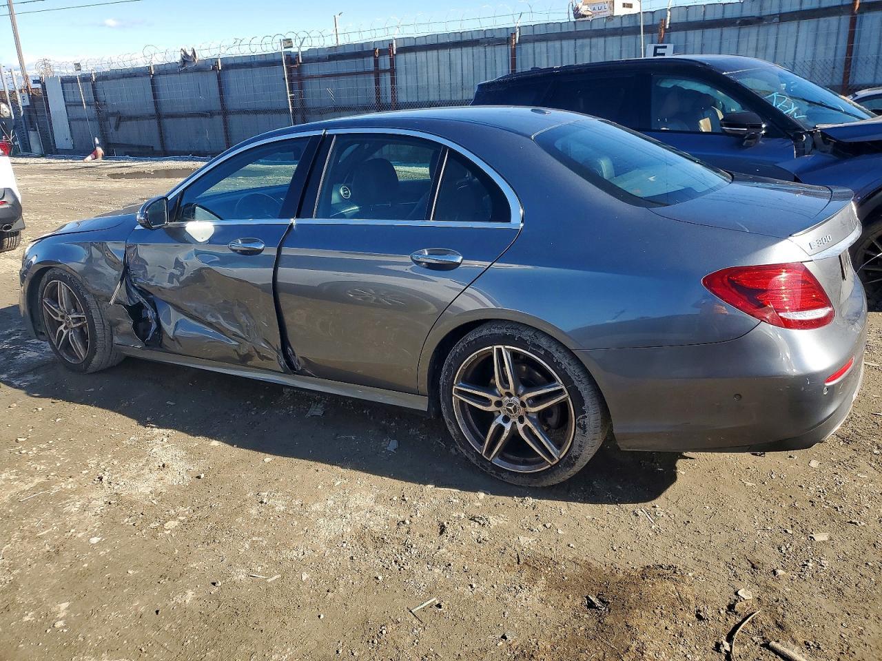 2018 Mercedes-Benz E 300 - Image 2