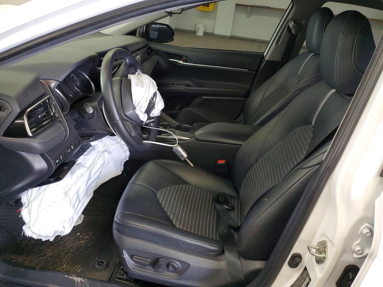 2019 Toyota Camry L - Image 7