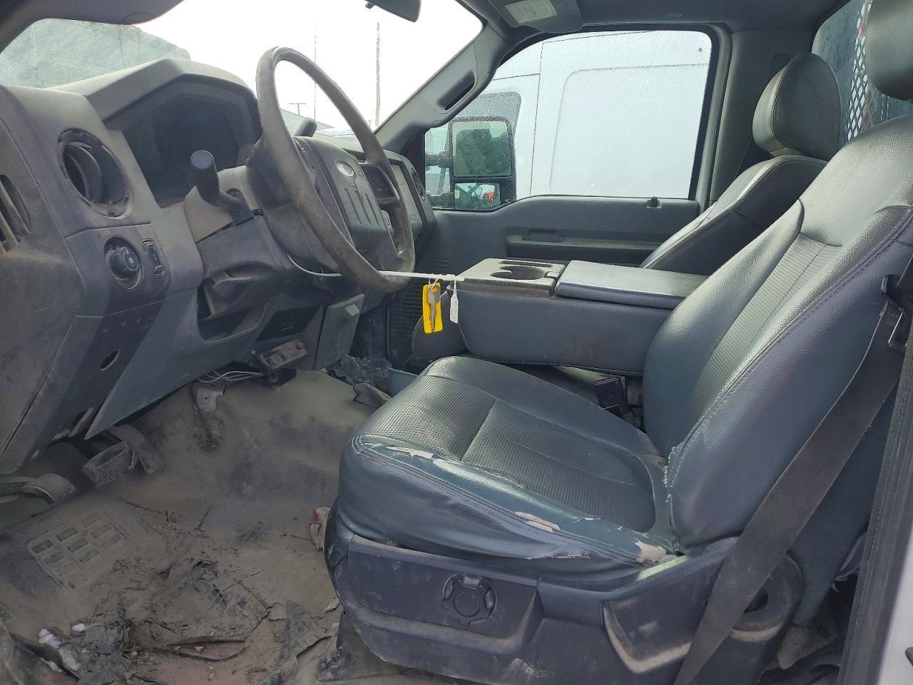 2011 Ford F550 - Фото 7