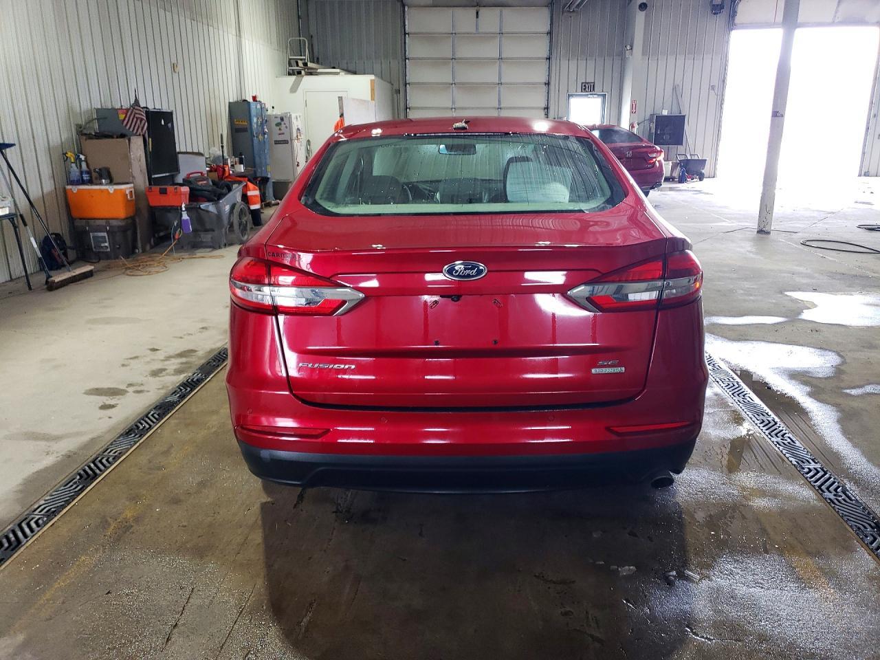 2020 Ford Fusion Se - Image 6