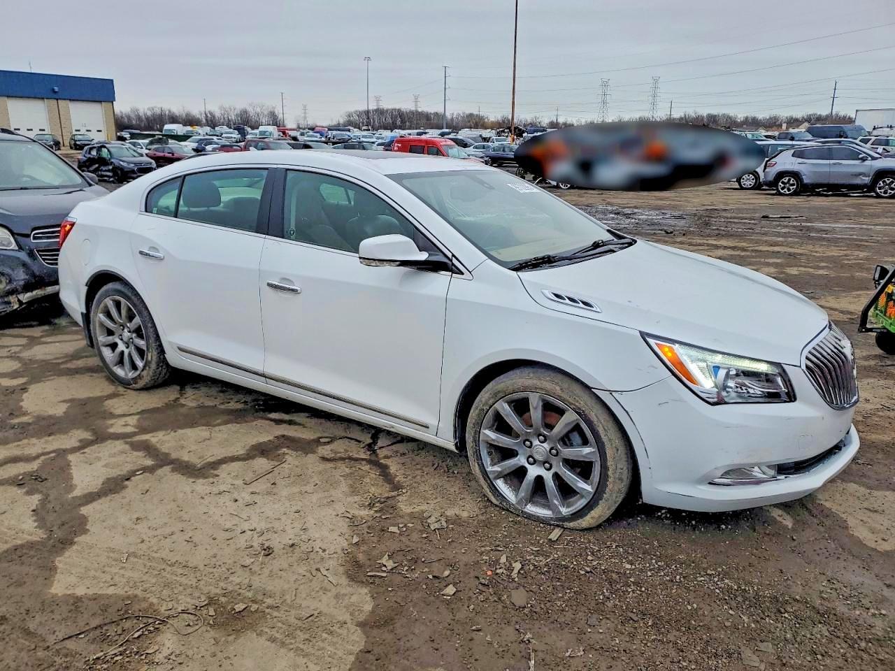 2014 Buick Lacrosse - Image 4