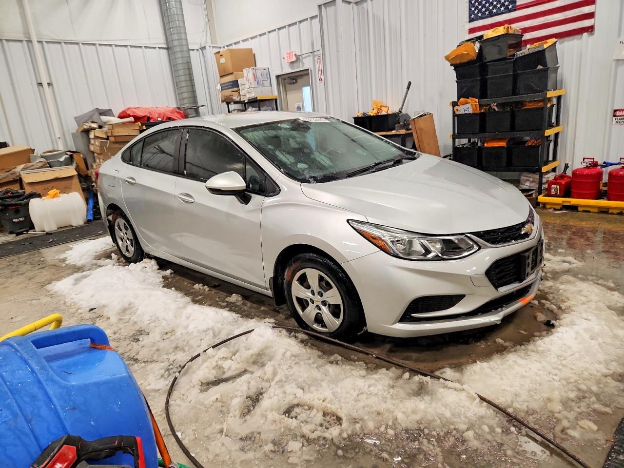 2017 Chevrolet Cruze Ls - Фото 4