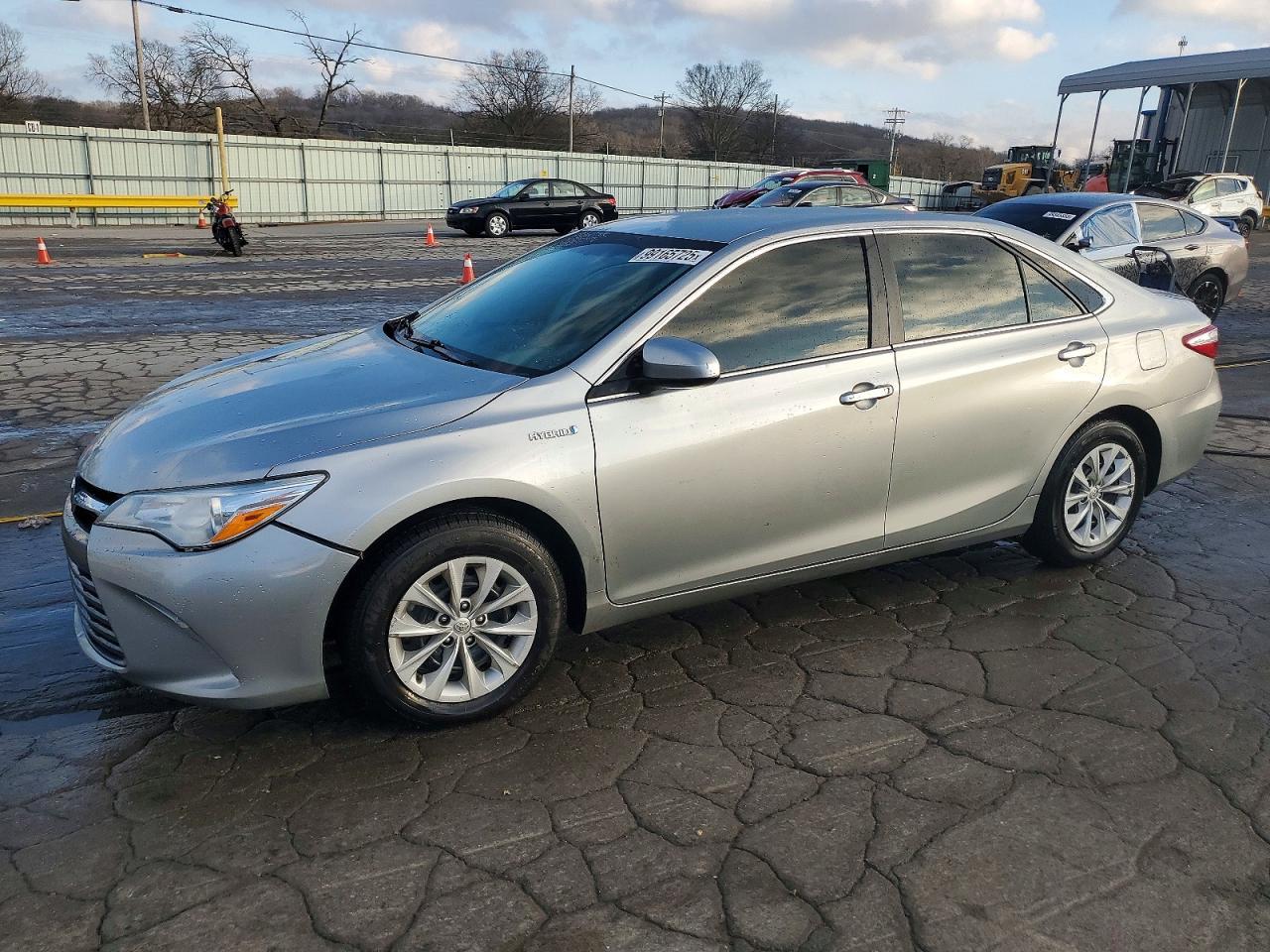 2016 Toyota Camry Hybrid
