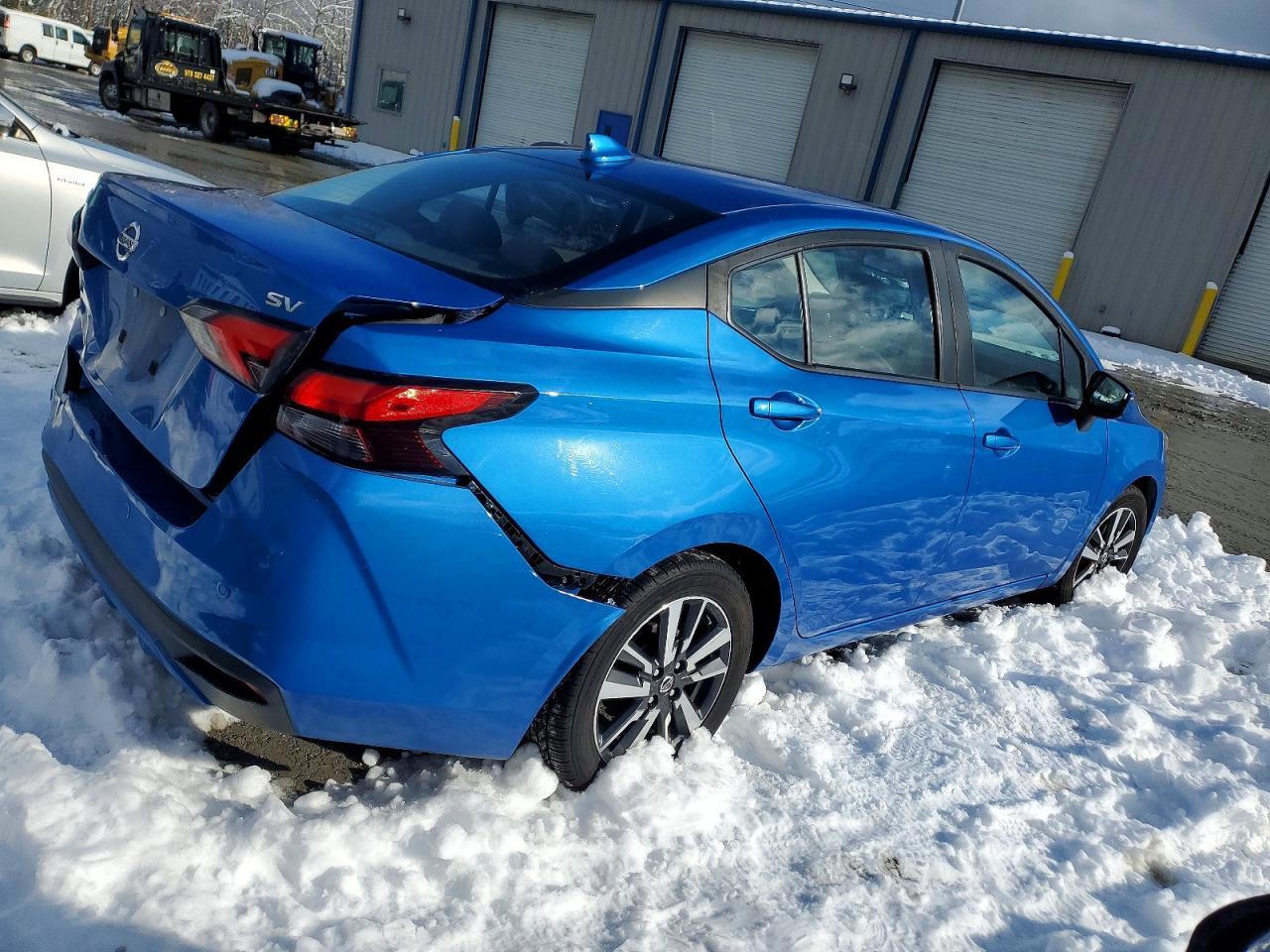 2021 Nissan Versa Sv - Image 3