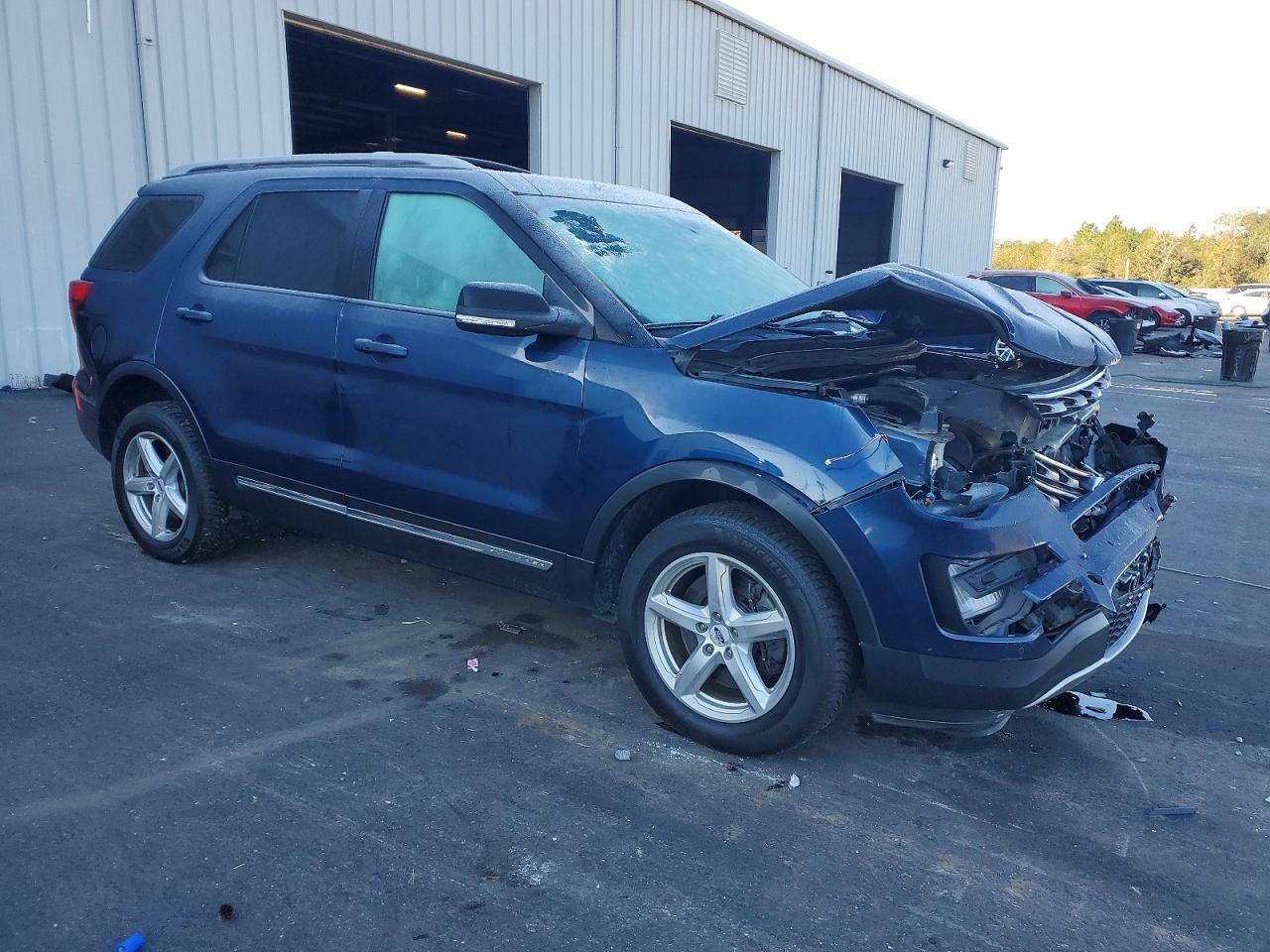 2017 Ford Explorer Xlt - Фото 4