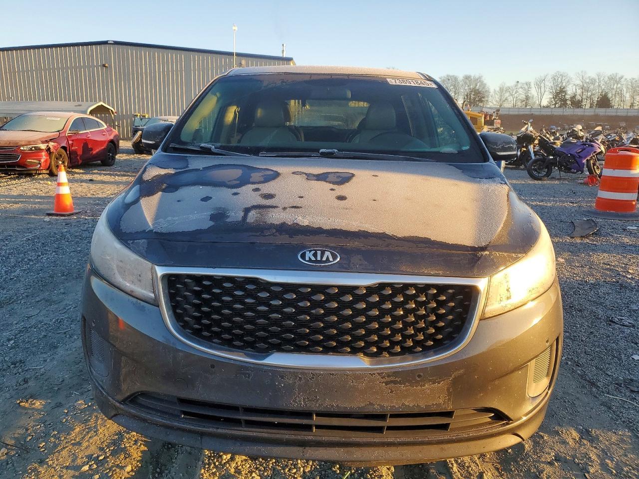 2017 Kia Sedona Lx - Image 5