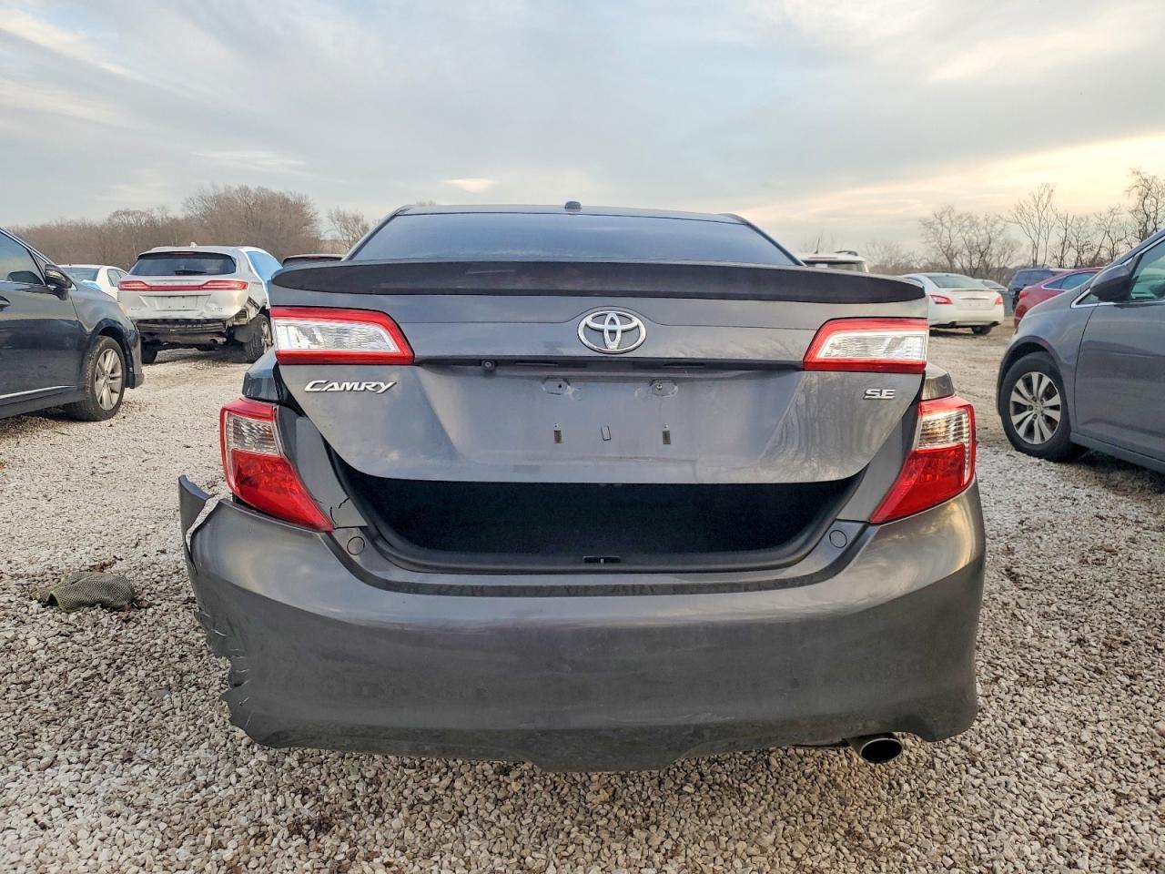 2012 Toyota Camry - Image 6