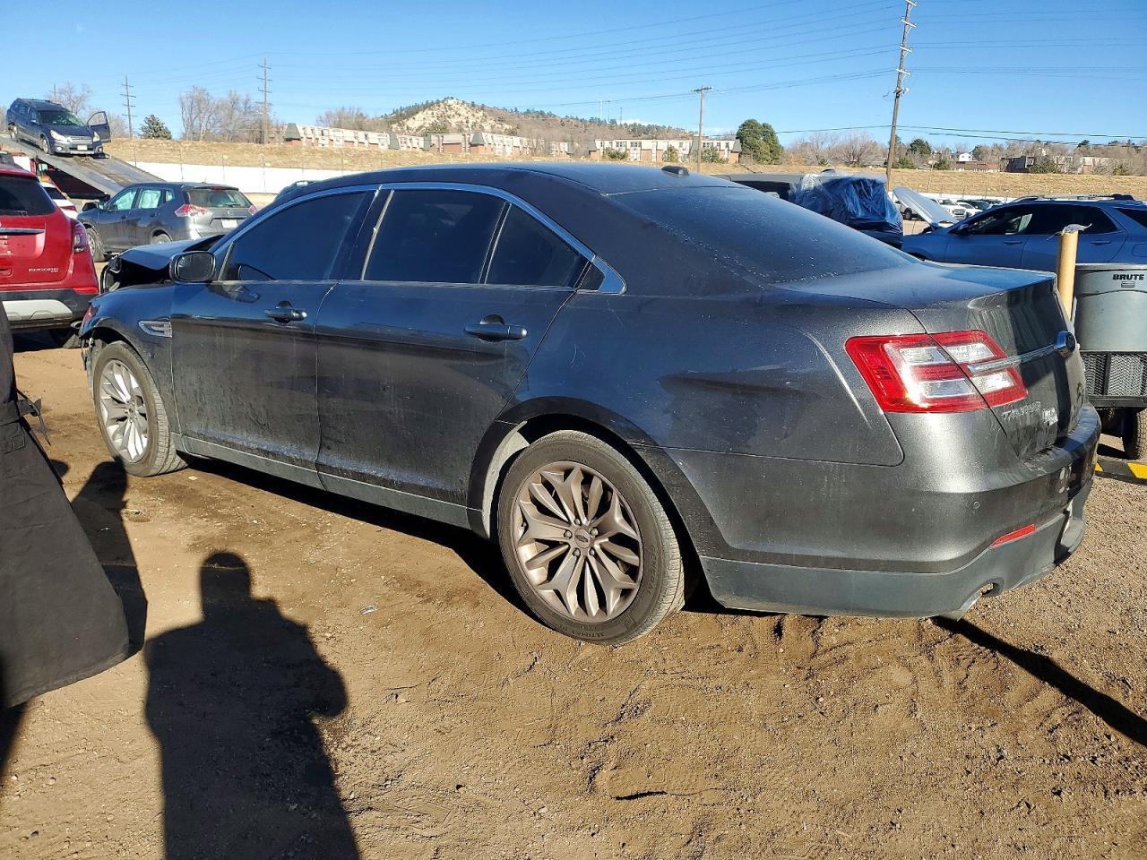 2015 Ford Taurus Limited - Фото 2