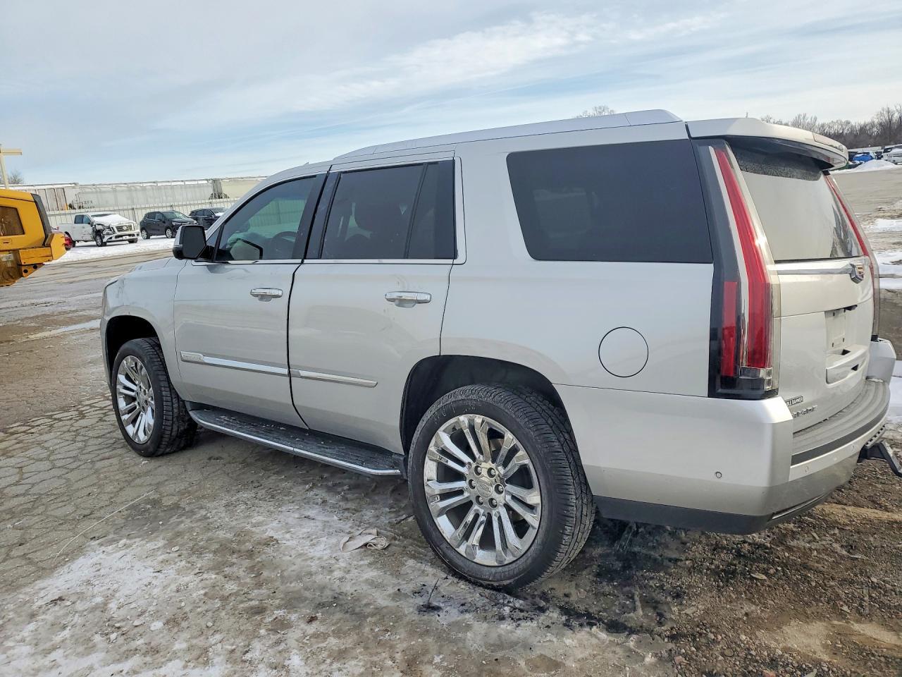 2019 Cadillac Escalade Luxury - Фото 2