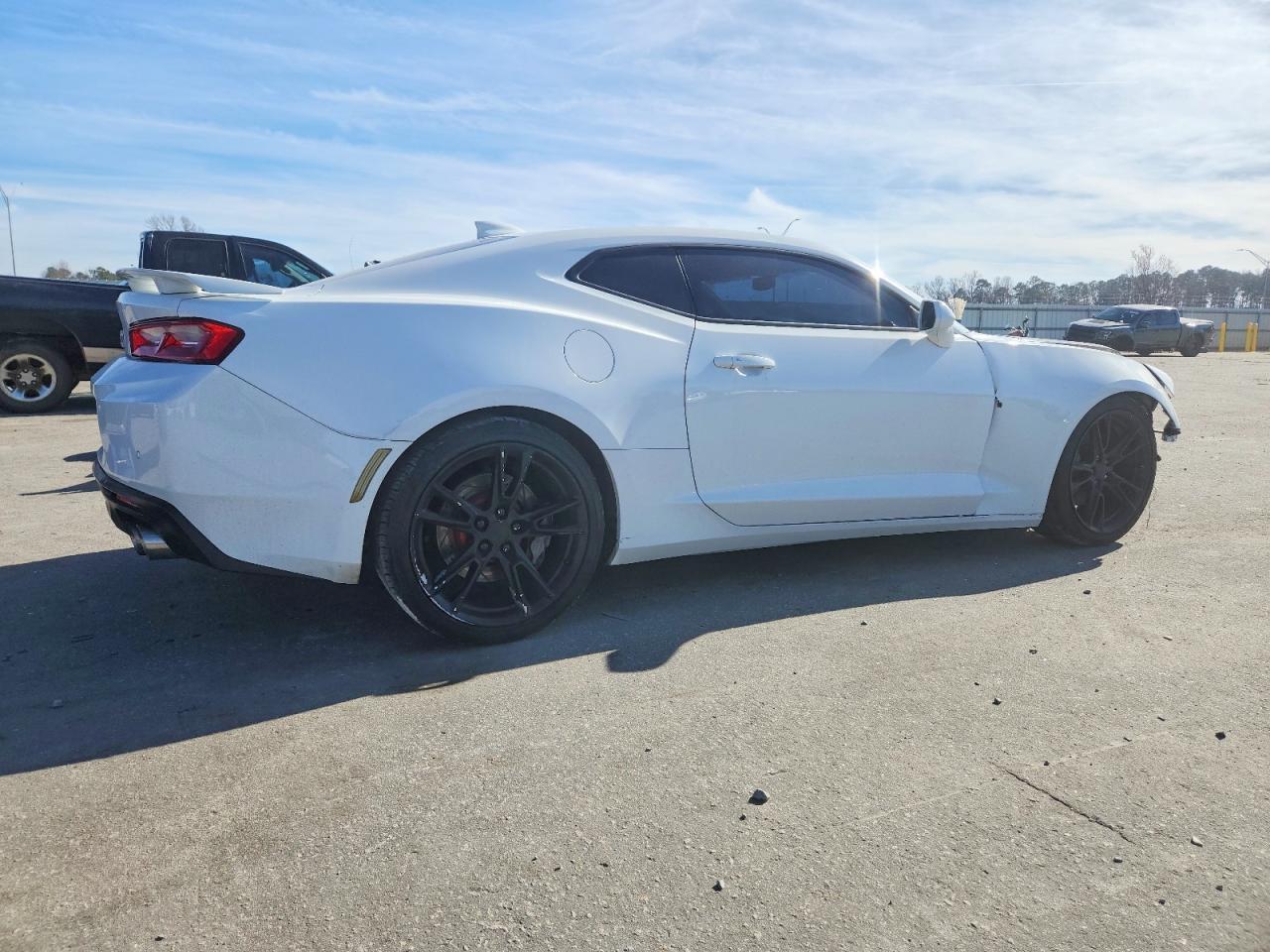 2018 Chevrolet Camaro Ss - Image 3