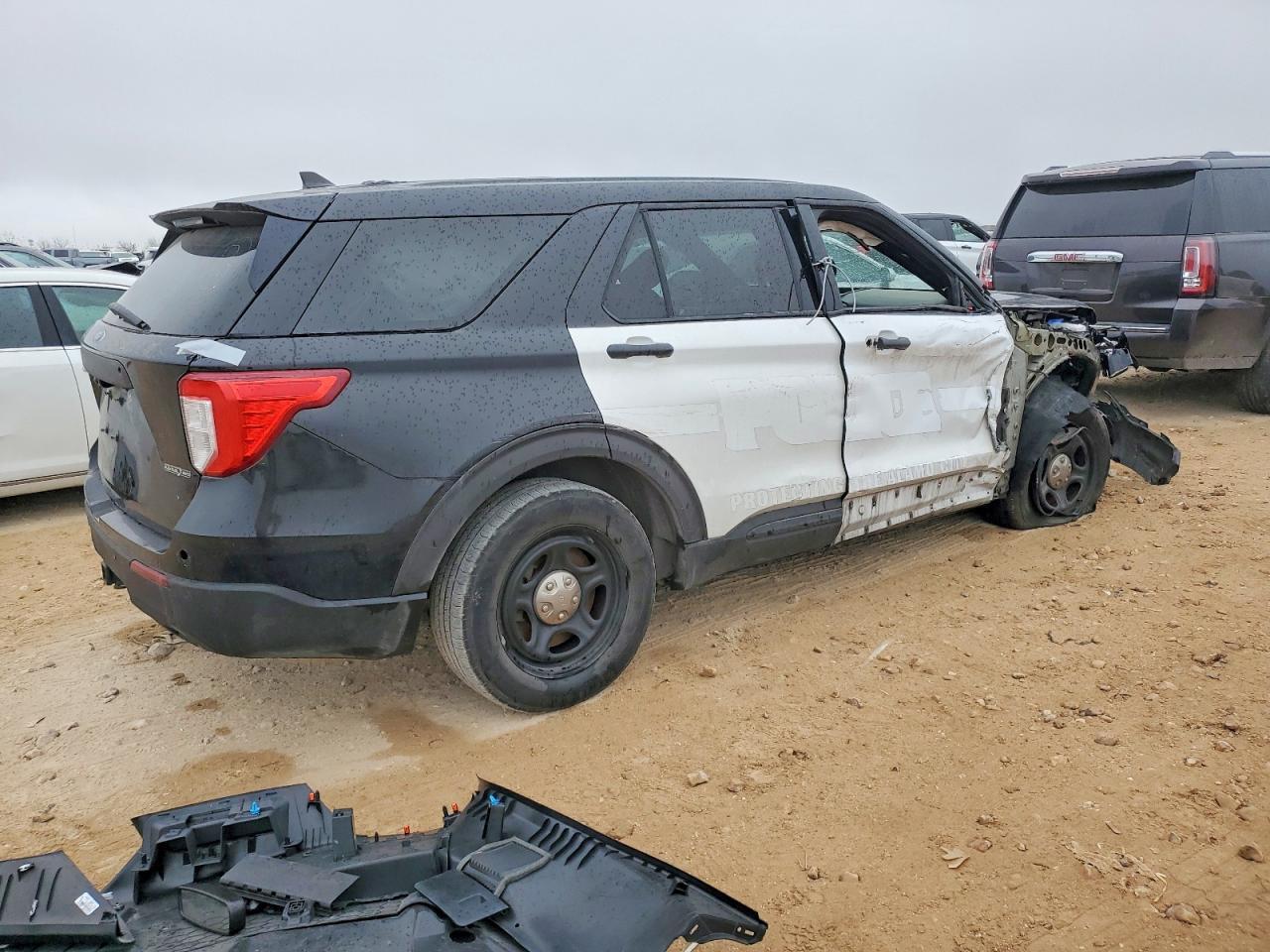 2022 Ford Explorer Police Interceptor - Image 3