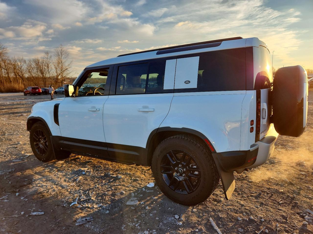 2024 Land Rover Defender 110 S - Фото 2