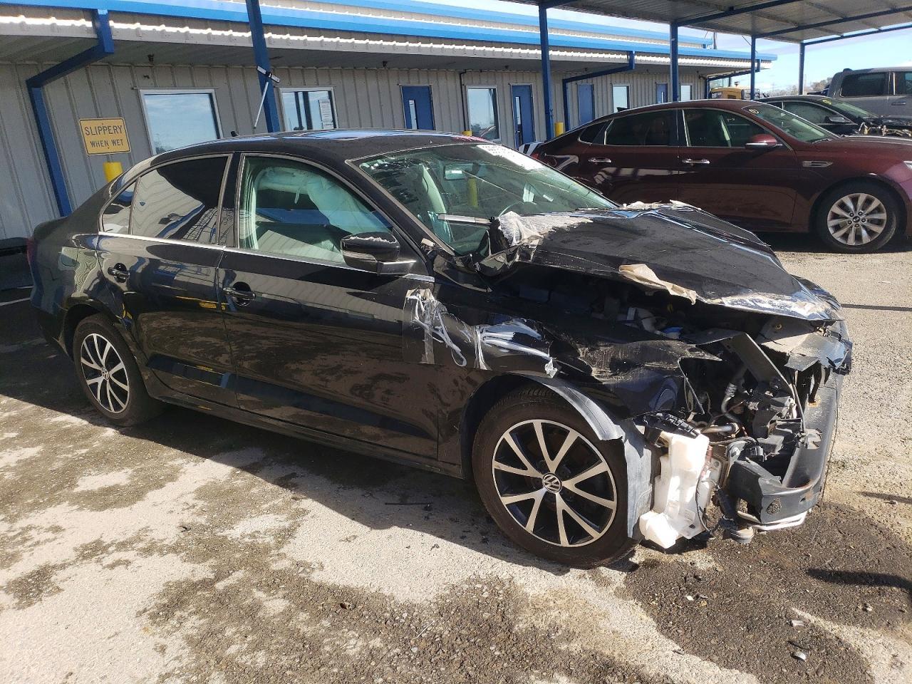 2017 Volkswagen Jetta Se - Фото 4