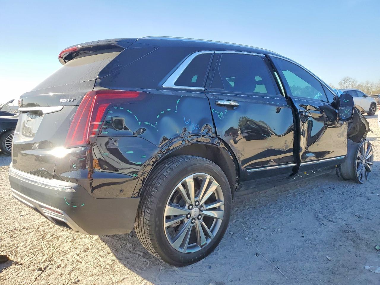 2024 Cadillac Xt5 Premium Luxury - Image 3