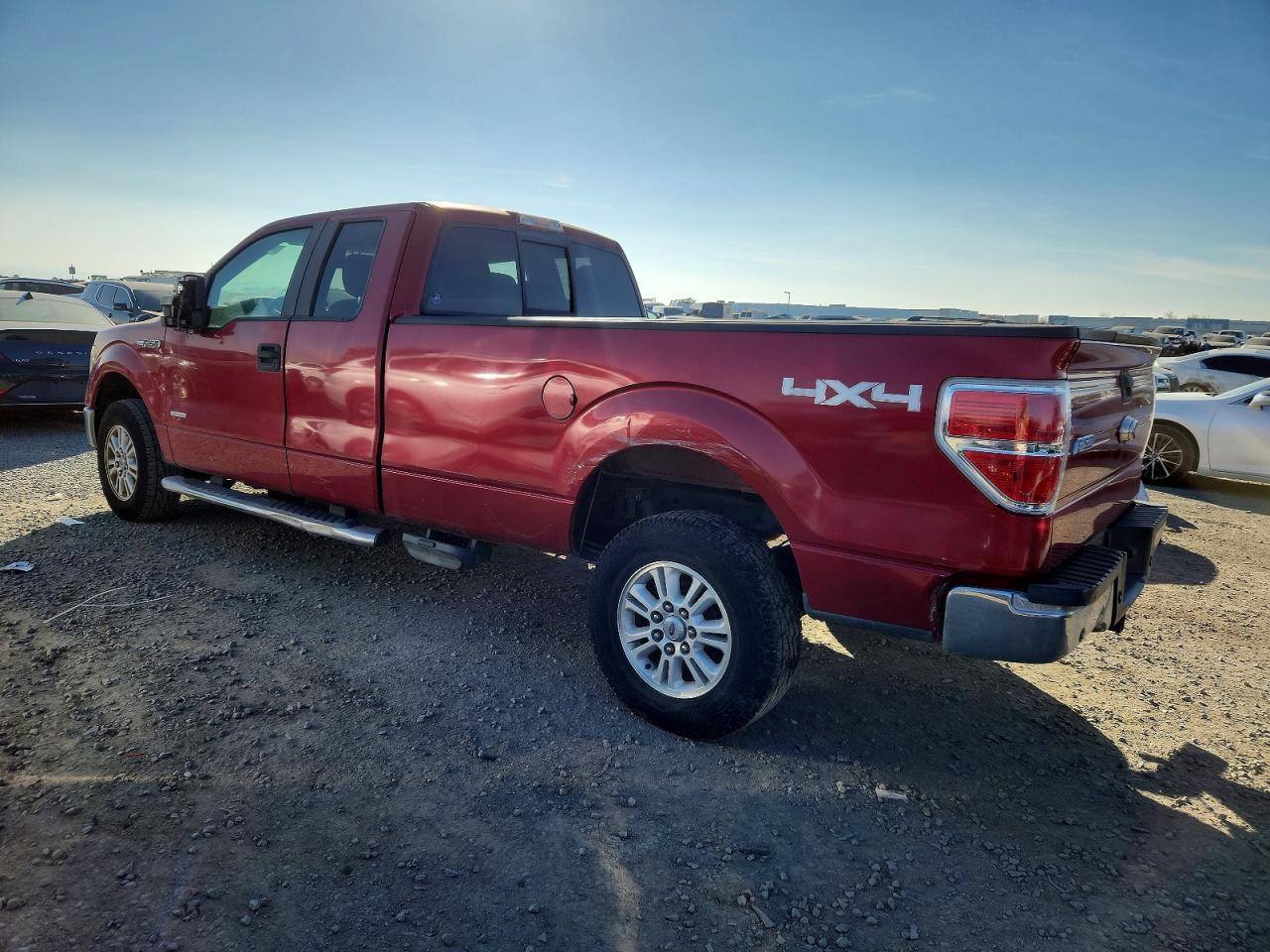 2012 Ford F150 Super Cab - Фото 2