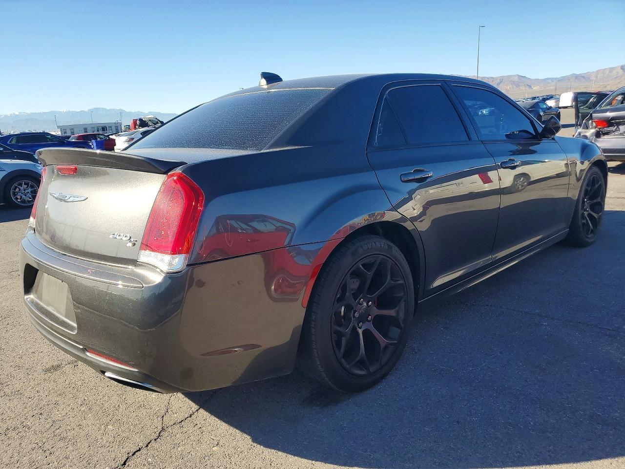 2018 Chrysler 300 S - Image 3