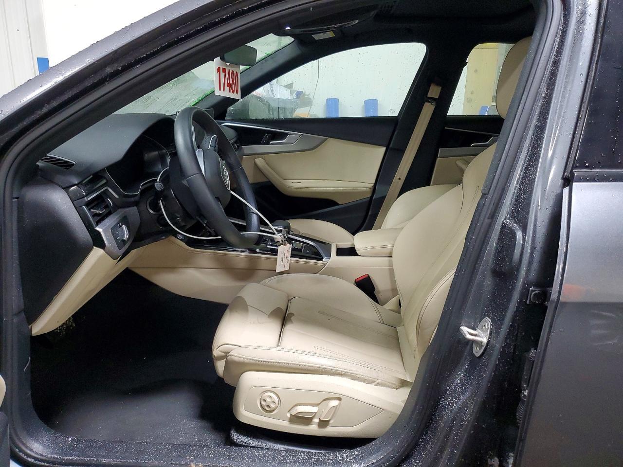 2022 Audi A4 Premium Plus 45 - Фото 7