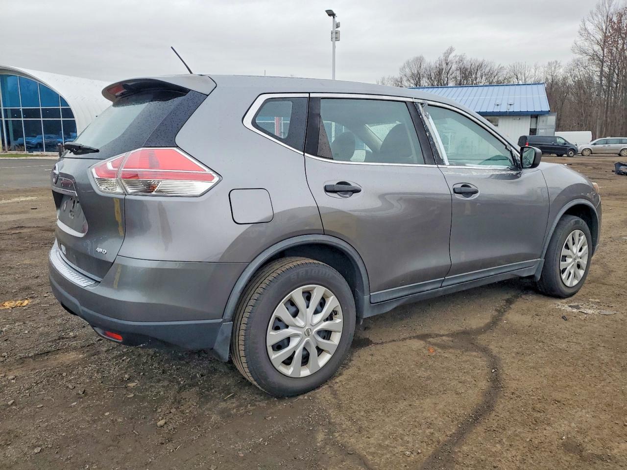 2016 Nissan Rogue S ** R & D * Repo * Bad Brake ** - Фото 3
