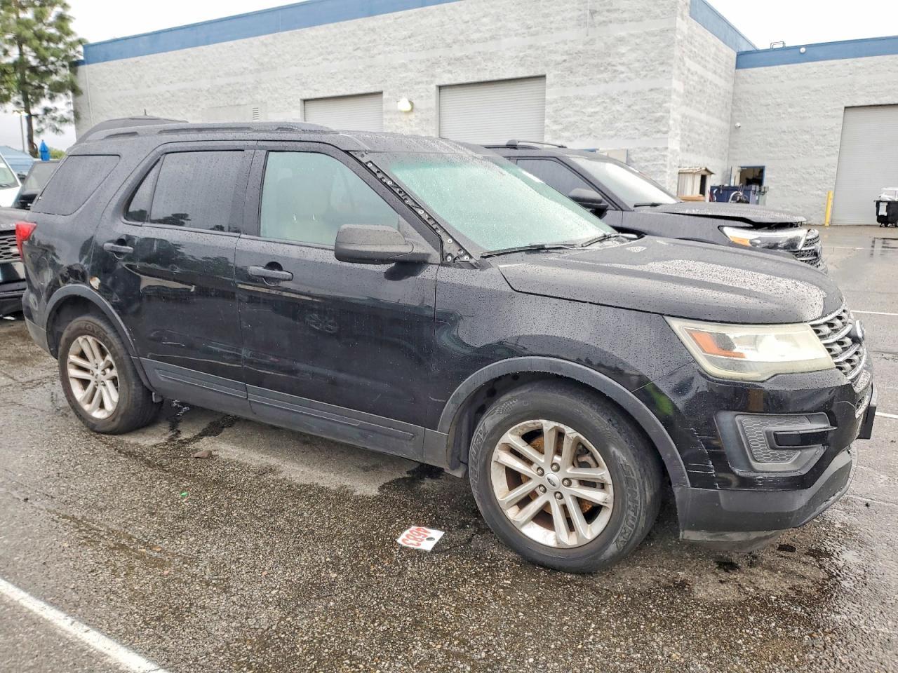 2016 Ford Explorer - Image 4