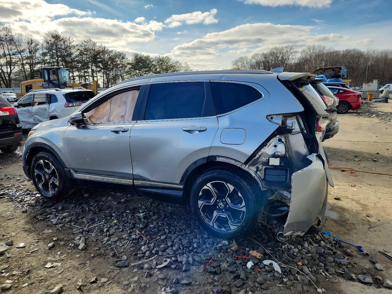2018 Honda Cr-V Touring - Image 2