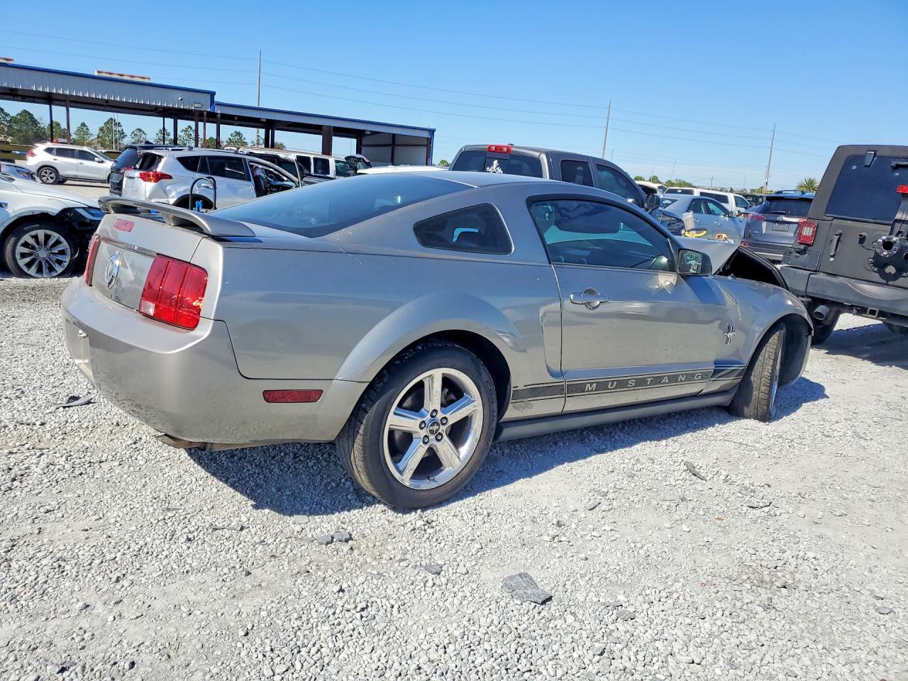 2008 Ford Mustang - Image 3
