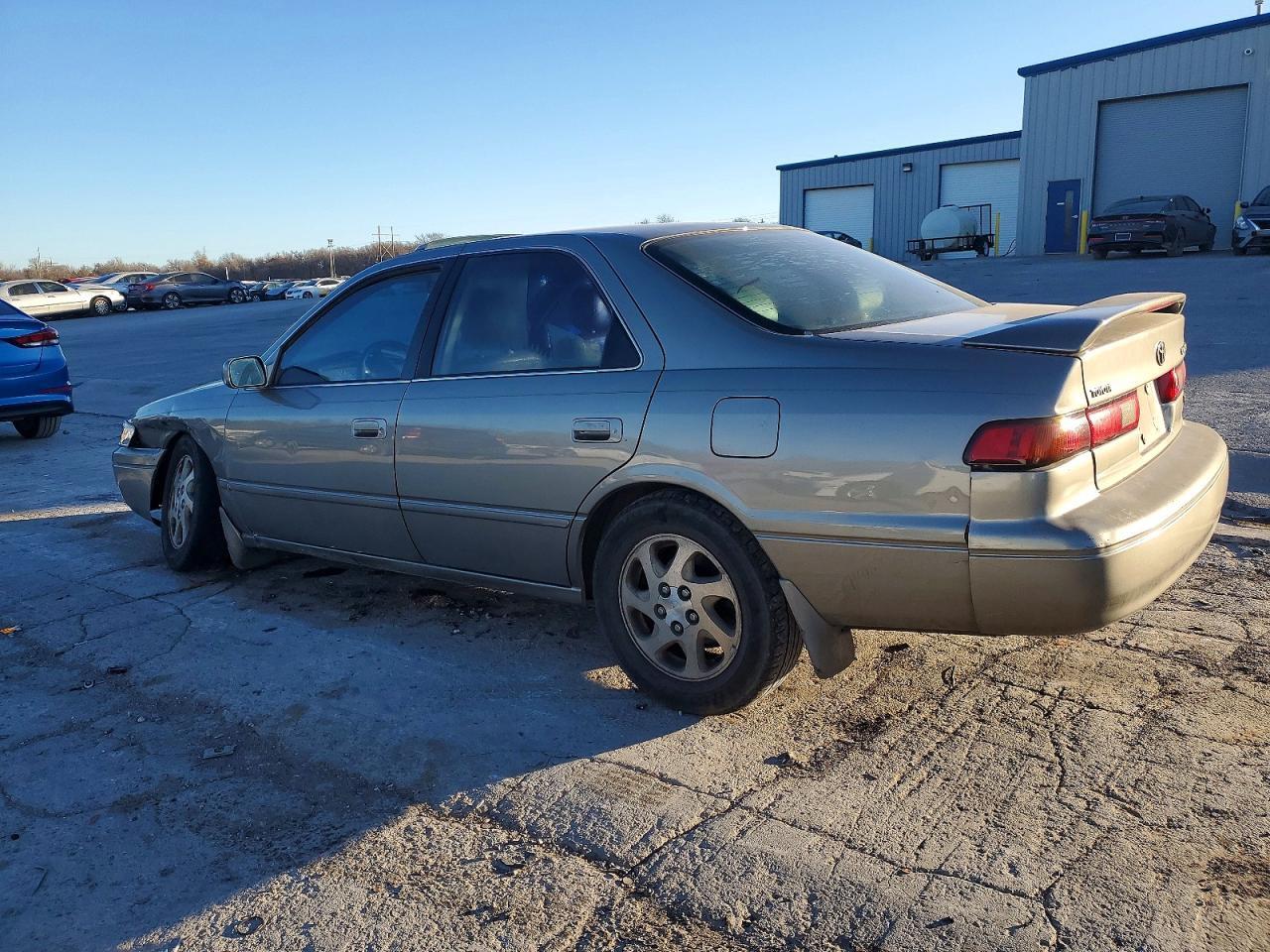 1999 Toyota Camry Le - Image 2