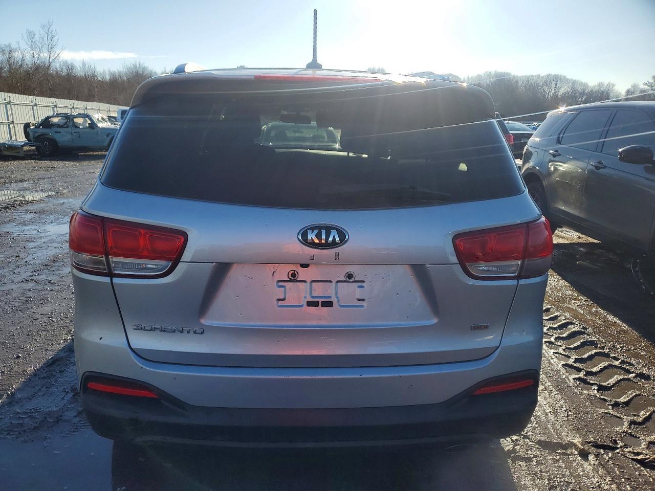 2017 Kia Sorento Lx - Фото 6