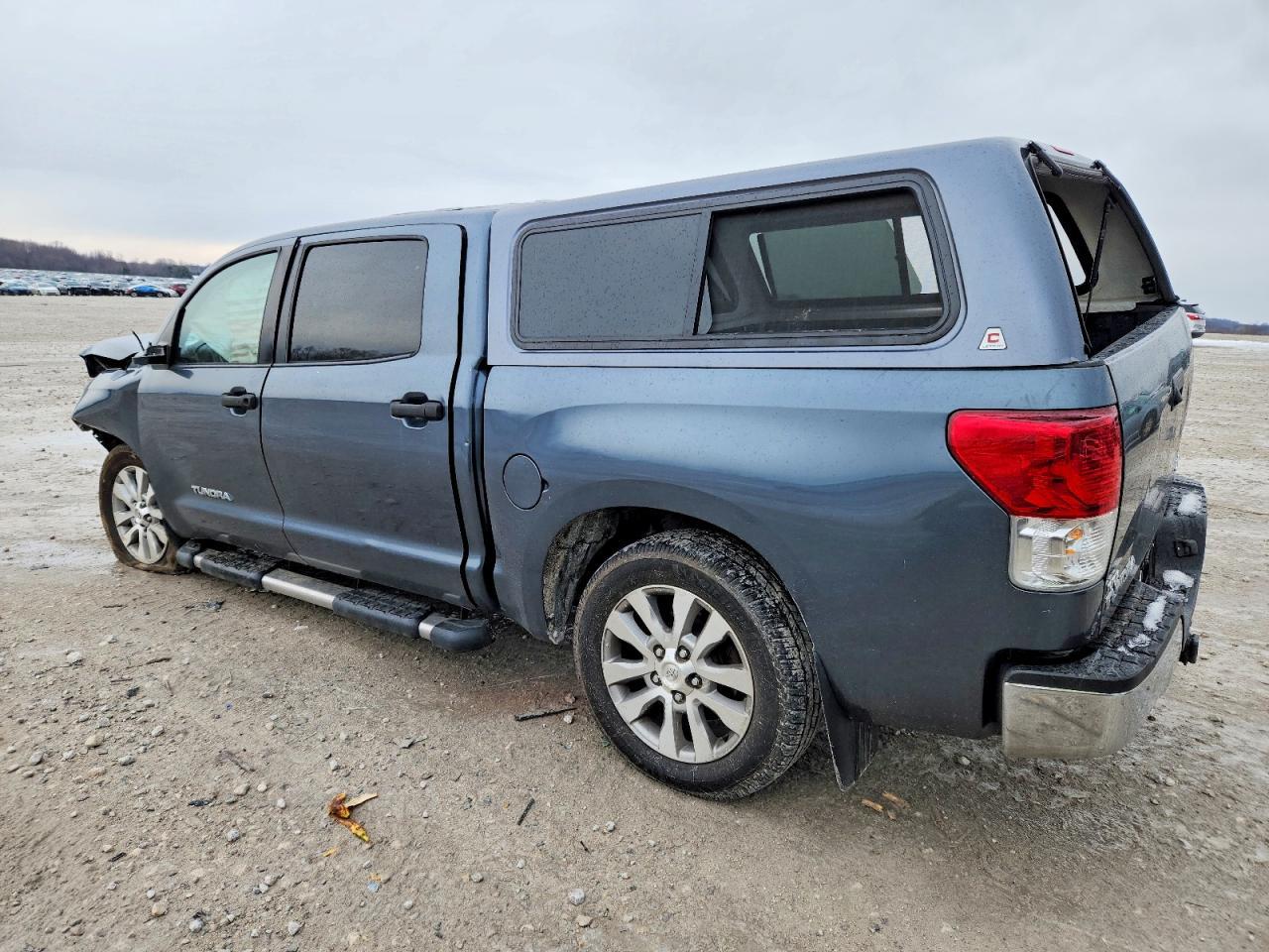 2010 Toyota Tundra Crewmax Sr5 - Image 2