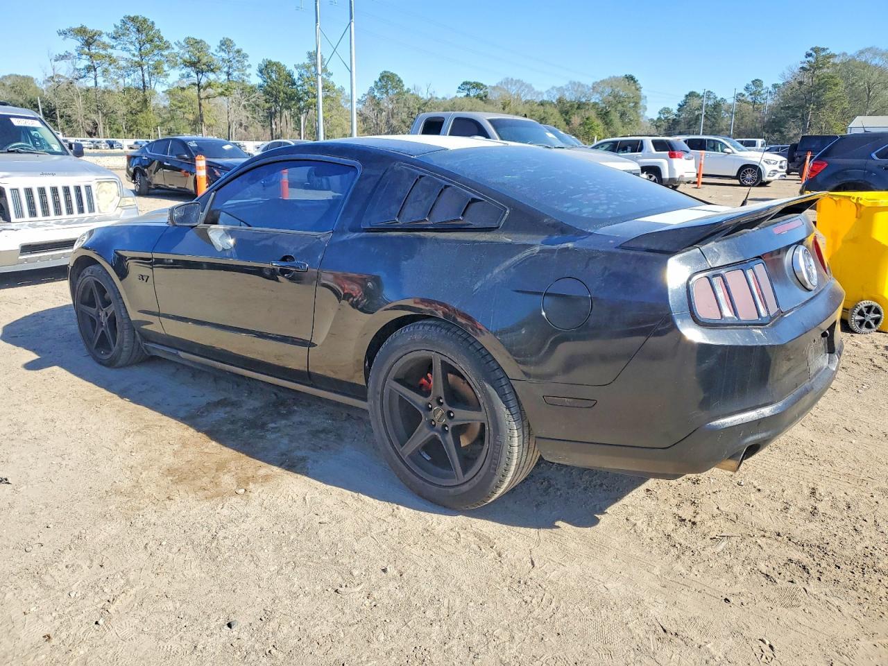2012 Ford Mustang - Image 2