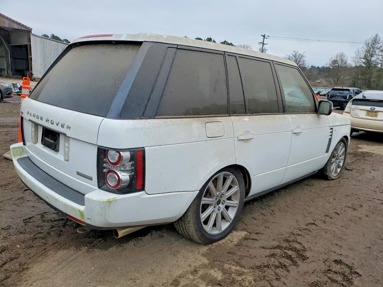 2012 Land Rover Range Rover Hse Luxury - Image 3