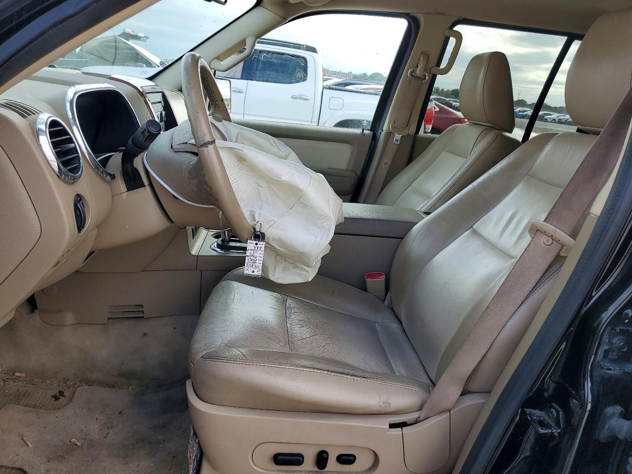 2010 Ford Explorer Eddie Bauer - Image 7