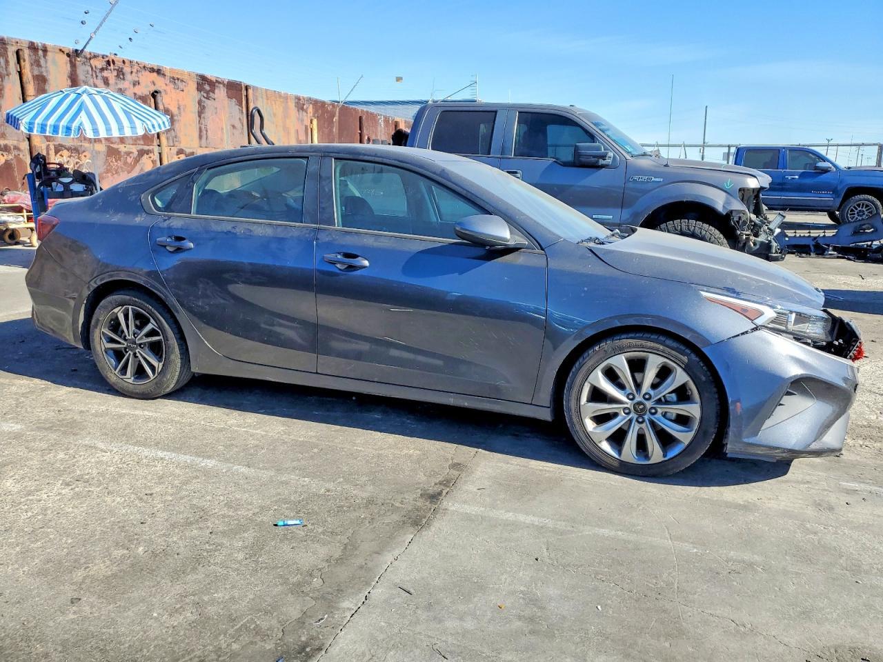 2023 Kia Forte Lxs - Image 4
