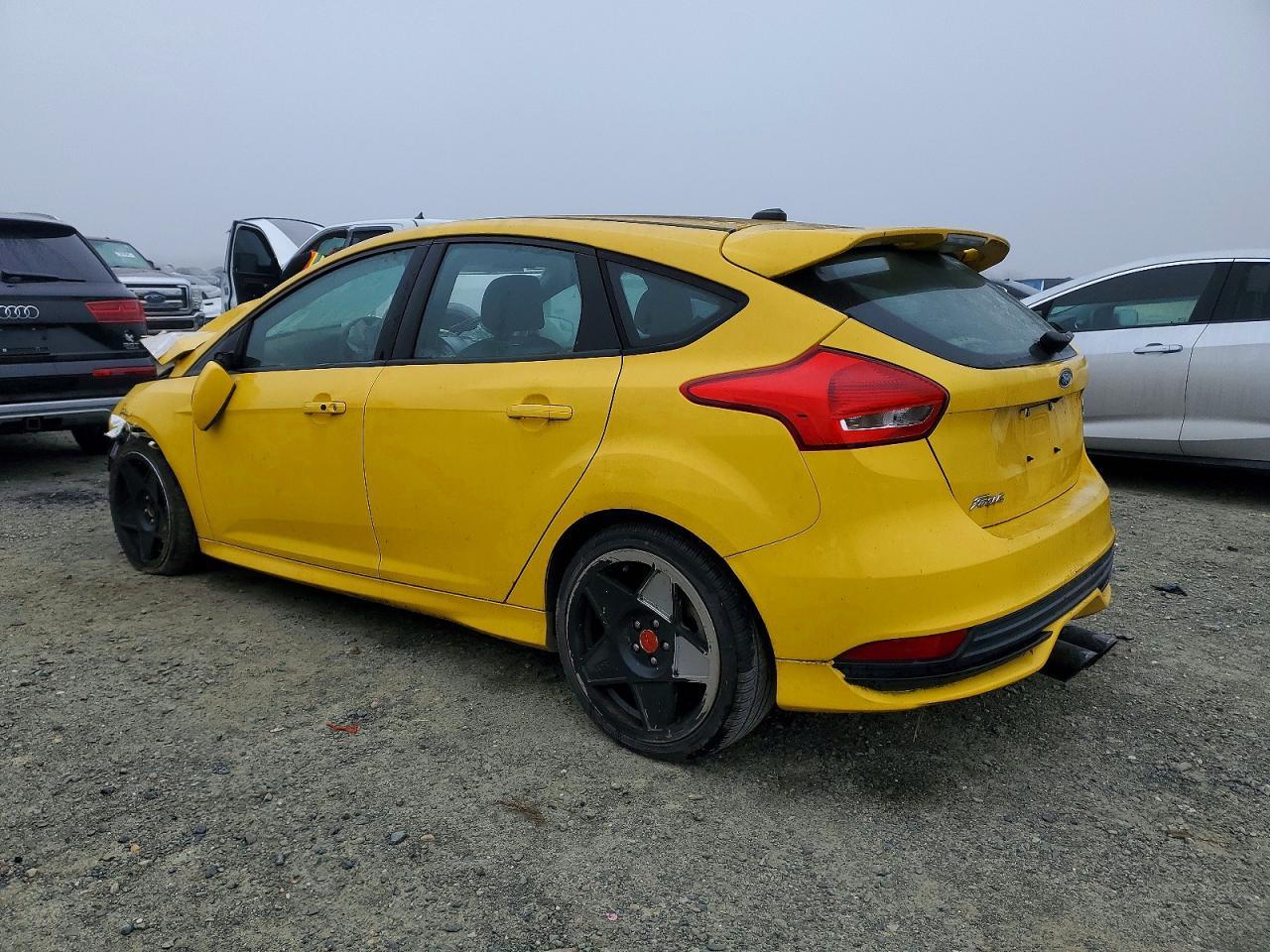 2018 Ford Focus St - Image 2