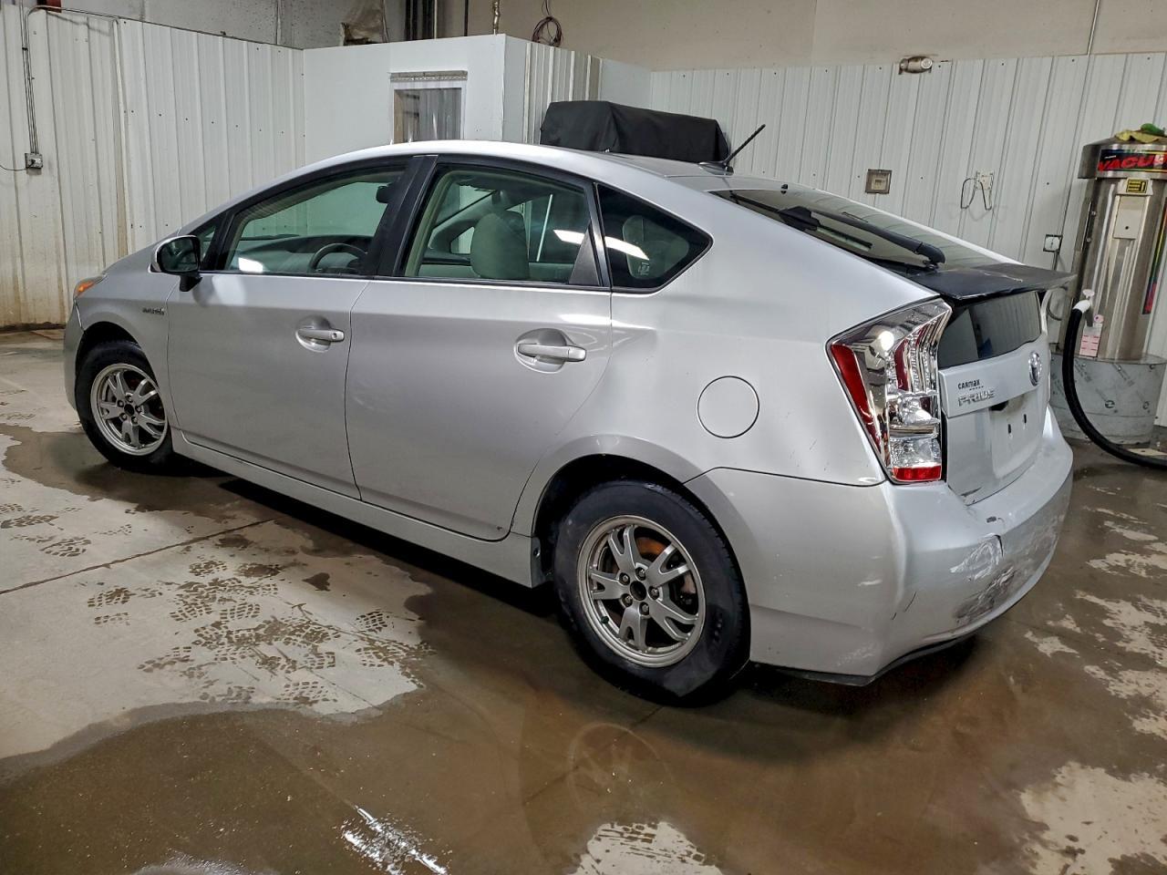 2010 Toyota Prius - Фото 2