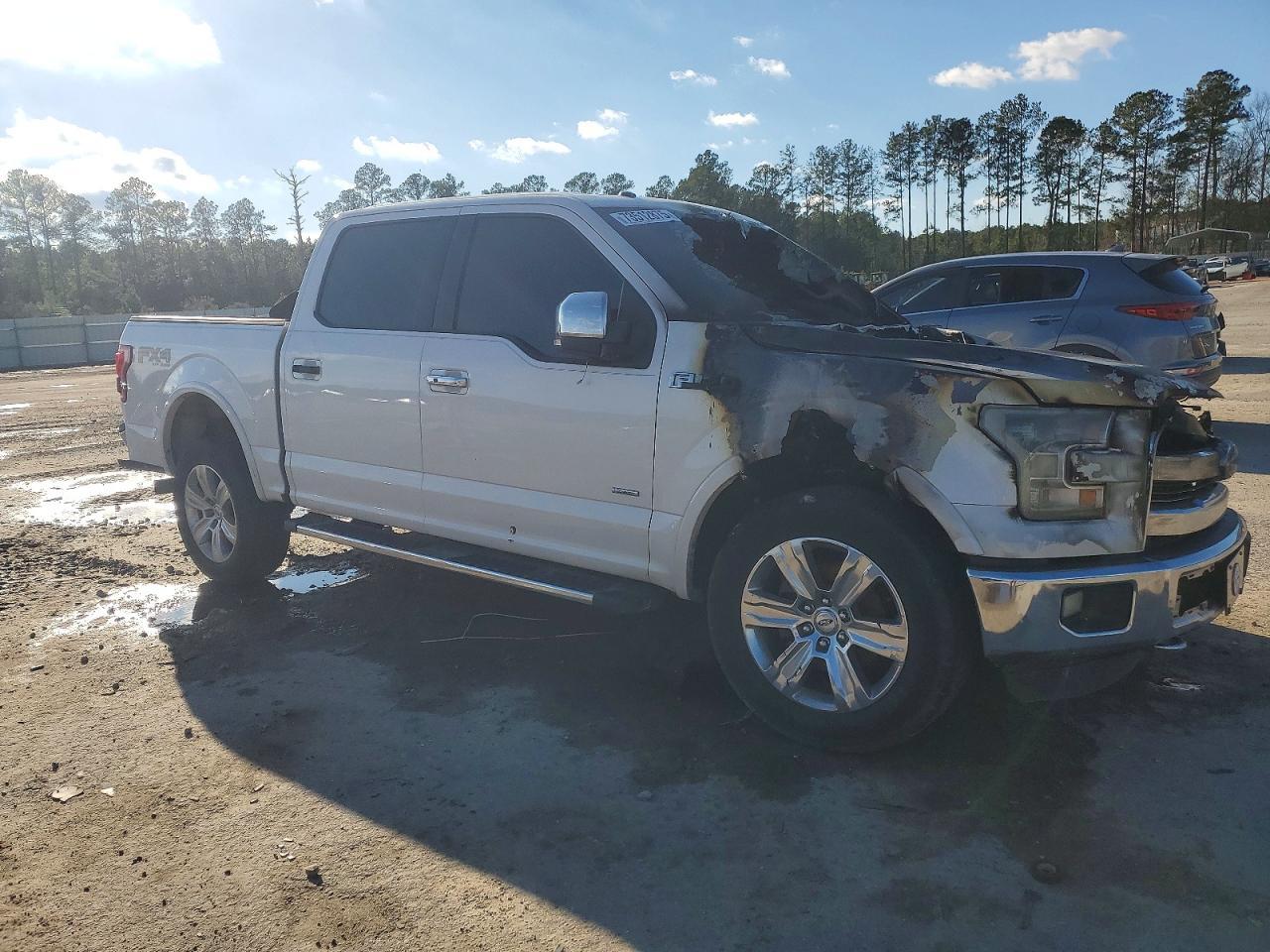 2015 Ford F150 Supercrew - Фото 4