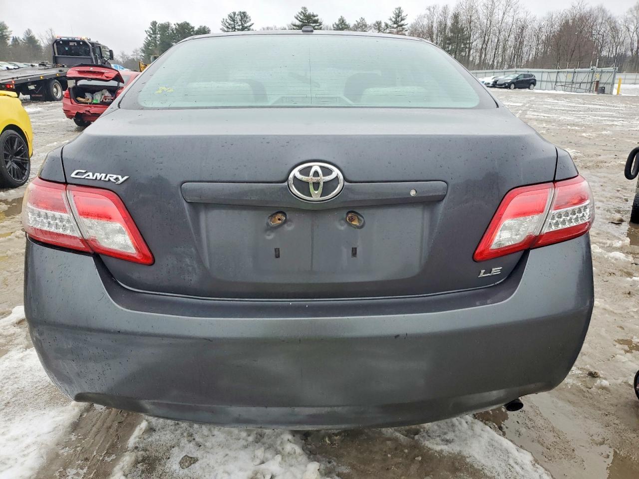 2011 Toyota Camry Base - Фото 6