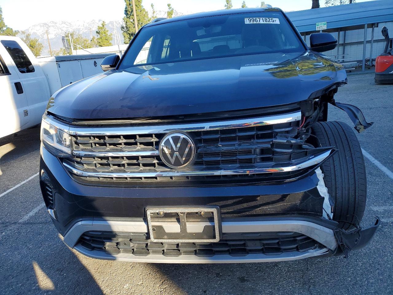 2023 Volkswagen Atlas Cross Sport Se - Image 5