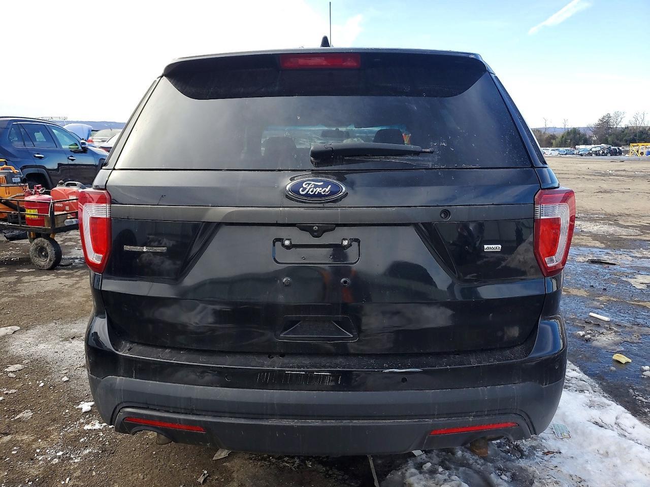 2016 Ford Explorer Police Interceptor - Image 6