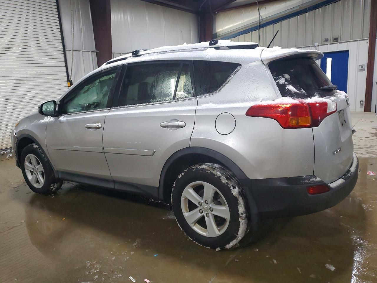 2013 Toyota Rav4 Xle - Image 2