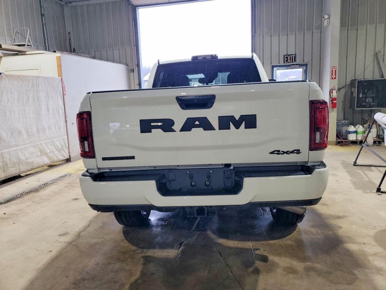 2025 Ram 2500 Big Horn - Фото 6