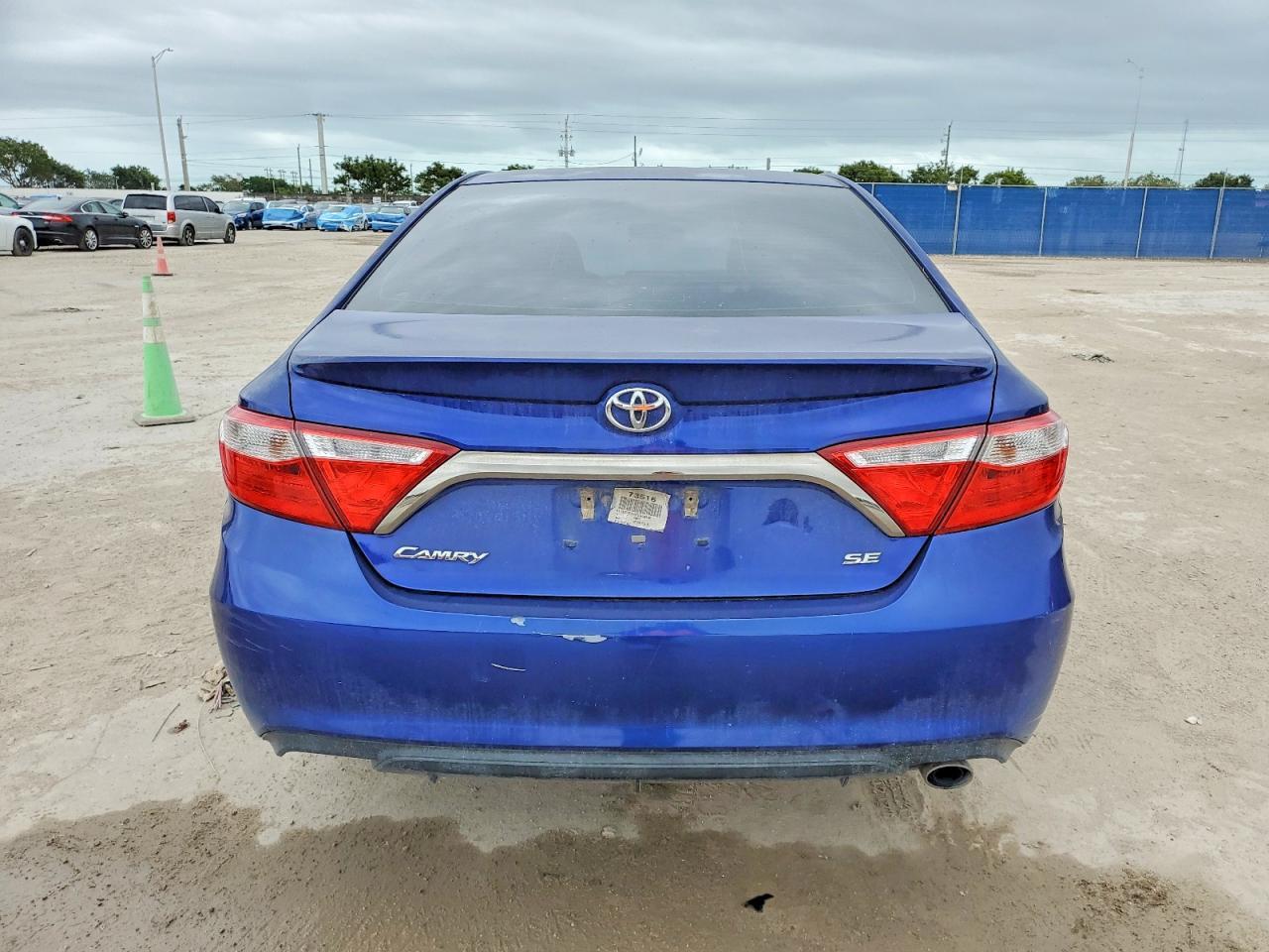 2015 Toyota Camry Le - Фото 6