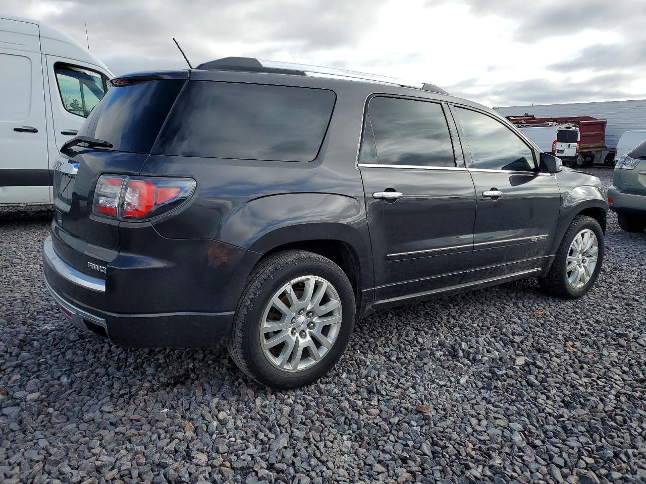 2015 GMC Acadia Denali - Image 3