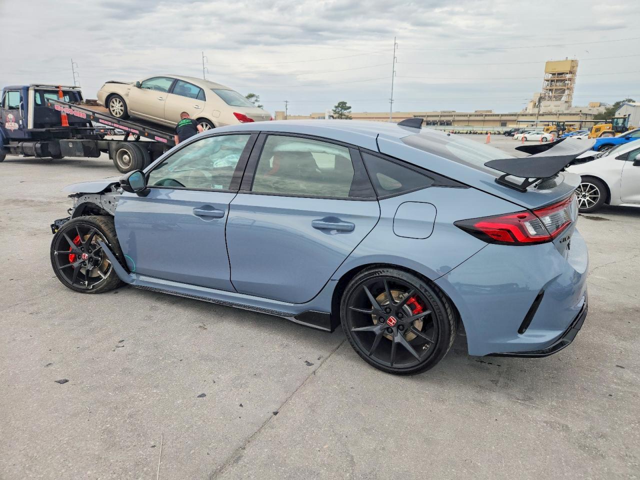 2025 Honda Civic Type-R - Image 2