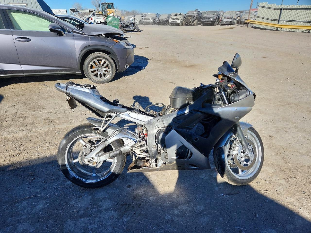 2003 Yama Yzfr6 L