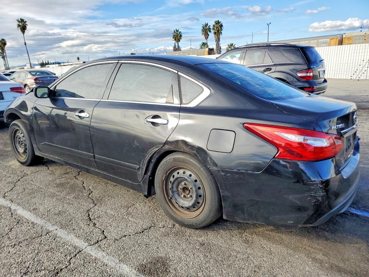 2016 Nissan Altima 2.5 - Image 2