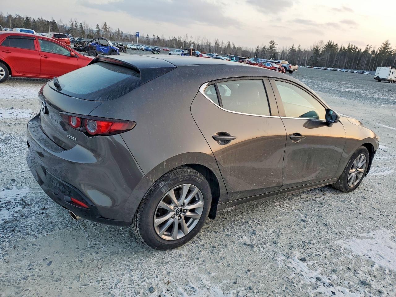2019 Mazda 3 Preferred Plus - Фото 3