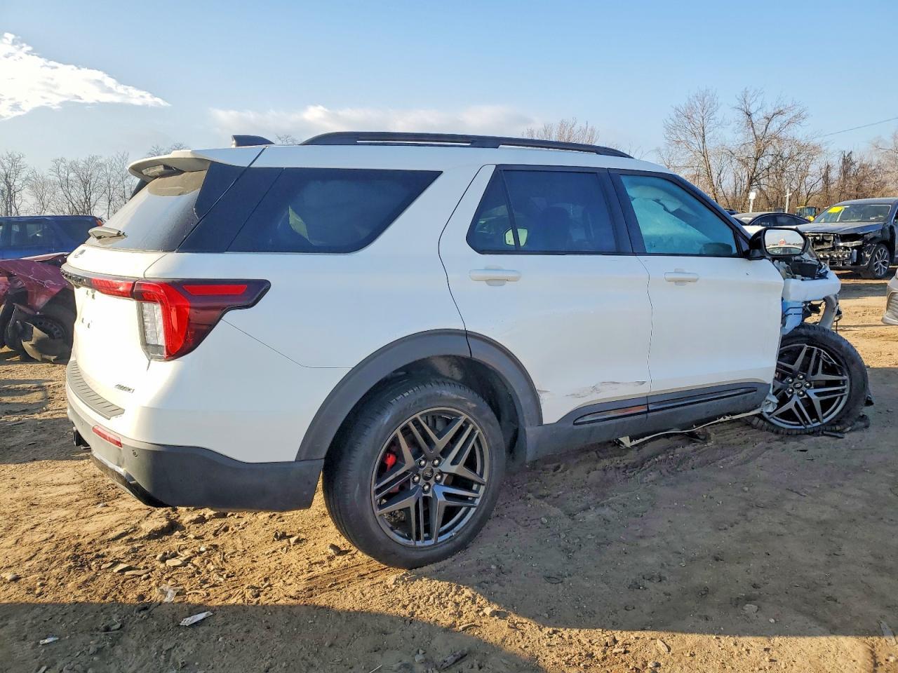 2025 Ford Explorer St-Line - Фото 3