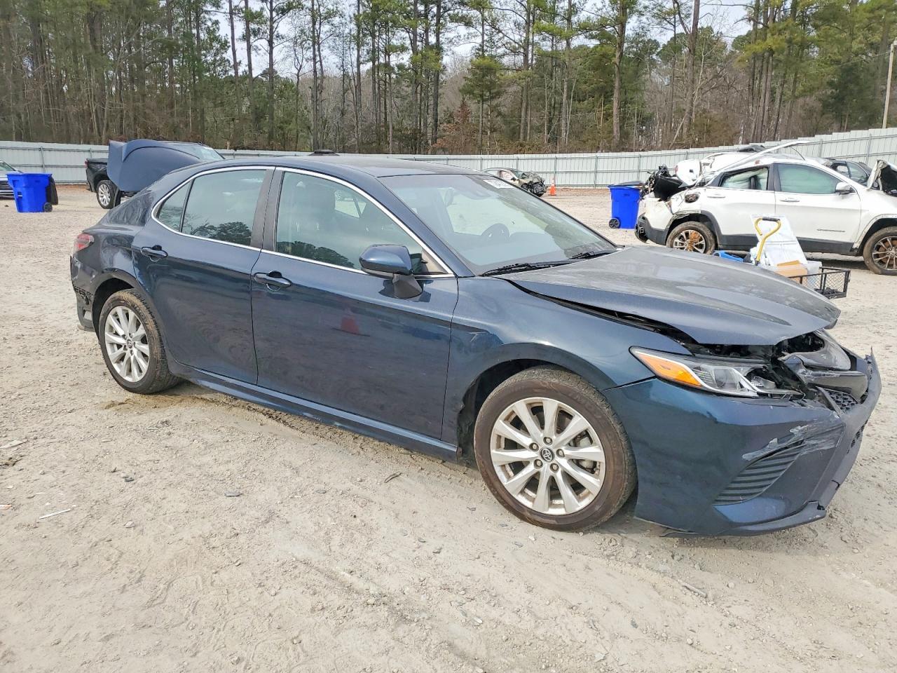 2018 Toyota Camry L - Image 4